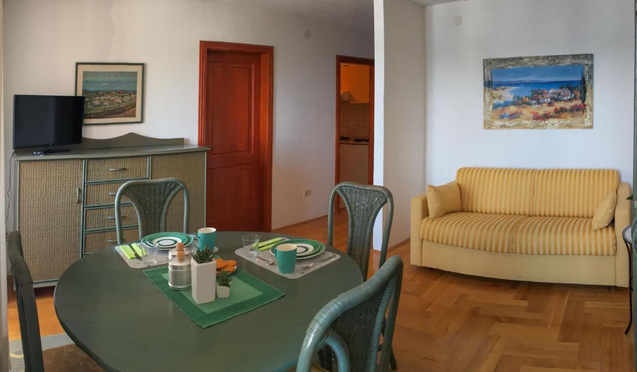 Clorinda Sea View Free Parking Apartment Rovinj Bagian luar foto